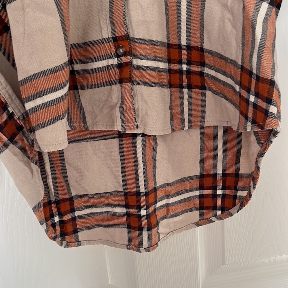 Universal Threads Orange Flannel - Picture 4 of 5